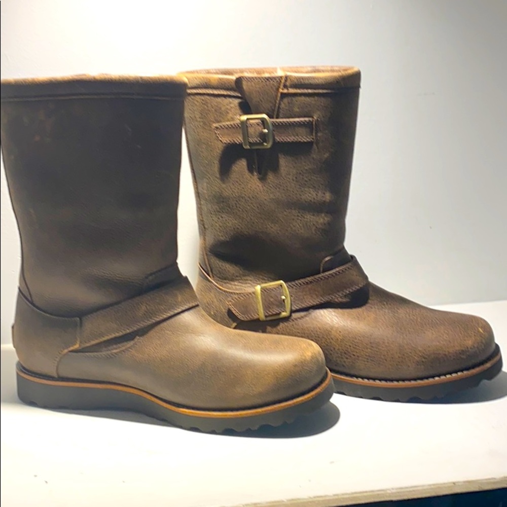 Men’s ugg brand new never used side 8
